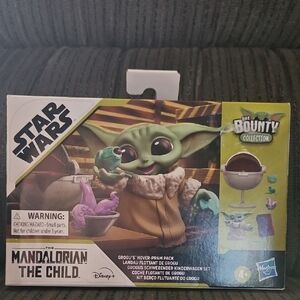 Hasbro Green and Brown Action Figure Playset